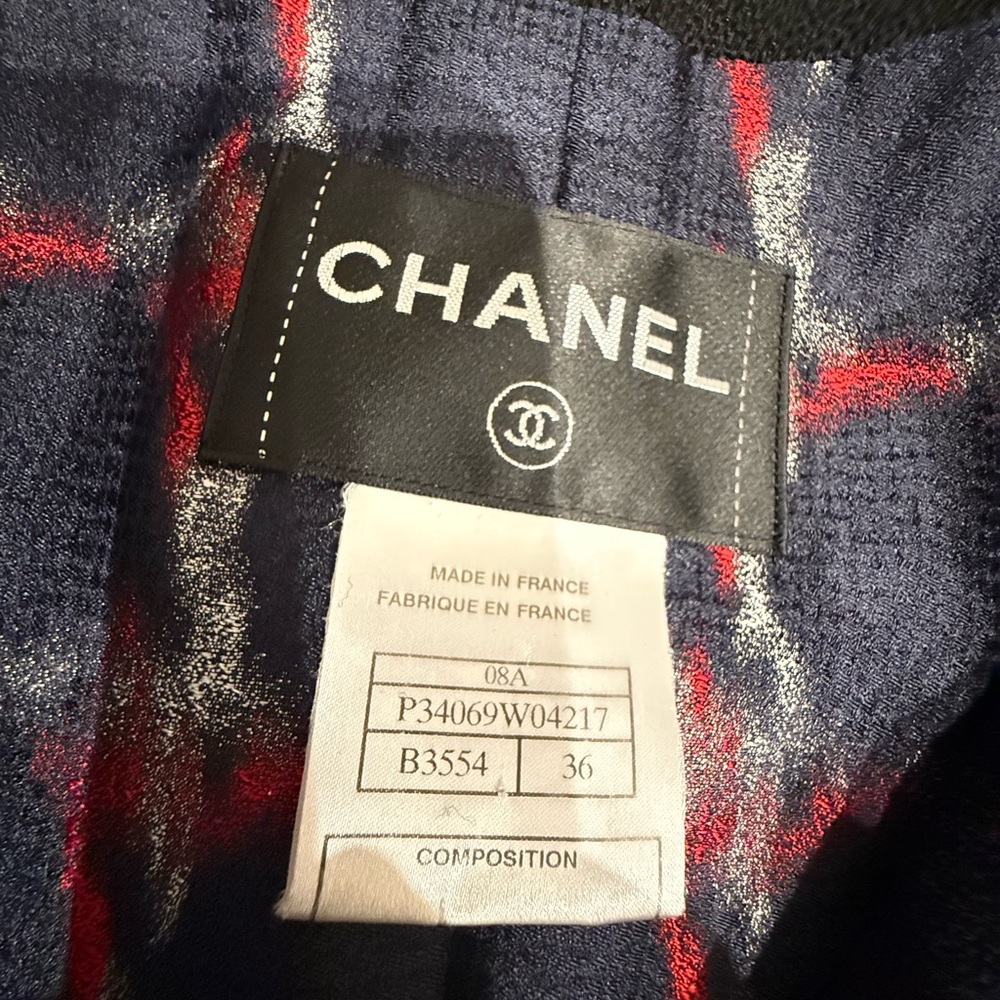 Chanel Black Tweed Blazer with Red Accents - Picture 5 of 10